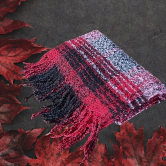 Lovely Canadiana Buffalo Plaid Scarf Blanket Red, Black & White - Picture 8 of 8